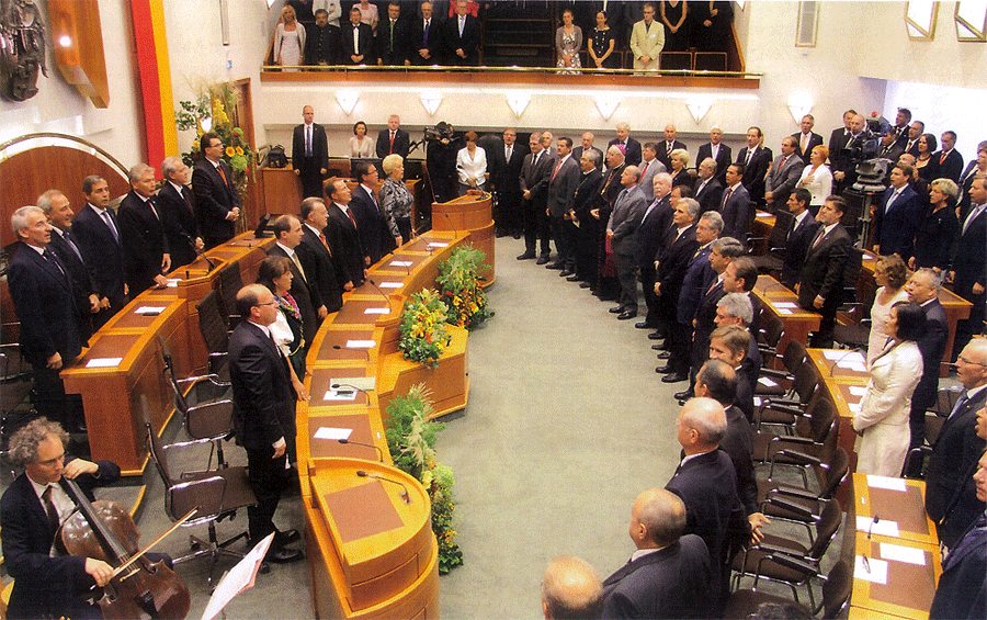 Politiker in der Öffentlichkeit - Feier im burgenländischen Landtag, 2011